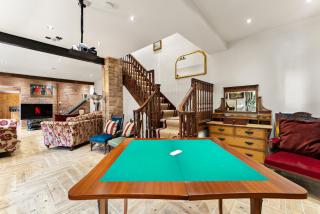 The Artist Inspired Nottingham Gem - Sauna - 1