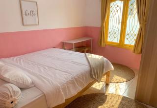 Decasa Female House - 3