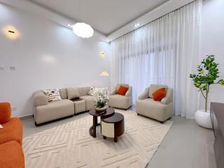 Homes of Art Munyonyo - 5