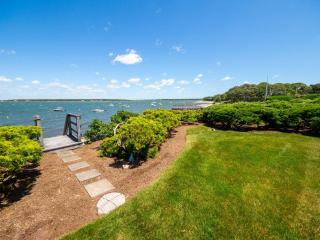 Bay Views & Breezes In North Falmouth - 9