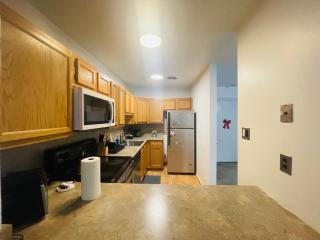 Bright 1Br Ground-Level Apartment - 0