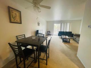 Bright 1Br Ground-Level Apartment - 6