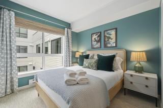2BR 2BA Pacific Pine Retreat Capitol Hill - 7