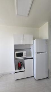 Mapo Station 2min, Spacious 2 Rooms, Queen Bed, 15min to Hongdae, Yeouido, Gwanghwamun by Subway - 6