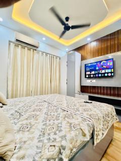 Greater noida BNB stay - 0