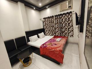 Om Guest House Near Howrah Railway Station - 2