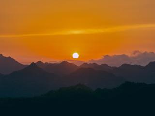 Zhangjiajie Fantasy Valley Resort Customized travel itineraries free shuttle service to the North and West Gates of the National Forest Park, and complimentary traditional ethnic costume try-on - 1