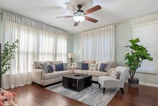 Family-Friendly 4BR with King Beds and Game Room - 2