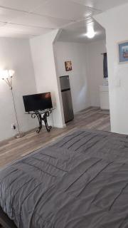 1 Bedroom Apartment New Style Sunny Days Motel 8 - 0