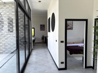 Noir Blanc Modern Villa - 6