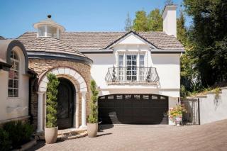 NEW Gated Estate with Pool, Gym and Wellness Suite - 2