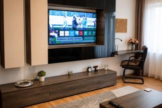 Adrian Home Libra - 9