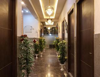 Amara Inn by Sandane Homes Near Expo mart and Pari Chowk - 2