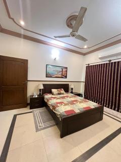 Furnished Rooms Bahria Phase 8 - 4