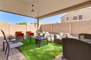 Spacious Surprise Home: Private Yard + Patio - 8