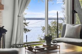 Peaceful Lakeview Cottage lake access & fire pit - 8