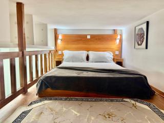 Quiet & Bright Apartment- Downtown- high-speed Wi-Fi - 7