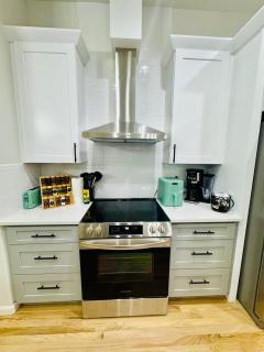 5BR Greeley Home Patio Pets EV - Sleeps 14 - 2