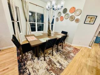 5BR Greeley Home Patio Pets EV - Sleeps 14 - 5