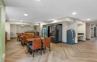 Extended Stay America Suites - Orlando - Convention Center - Universal Blvd - 4