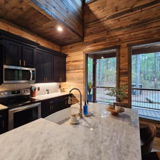 Luxury Cabin- Sleeps 12- Hot Tub - Dog Friendly - 3