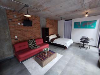 Well-Located Cumbayá Suite - 8 min to USFQ University - 2