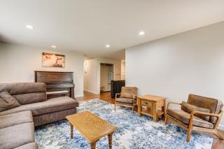 Spacious Home: Private Deck | 4 Mi to Dtwn Fargo - 5
