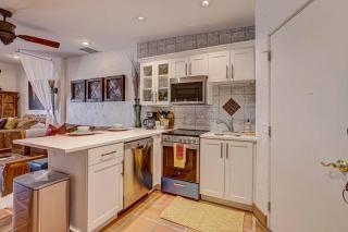 King Bed Villa with Kitchen, Spa, Pool, Gym - Relaxing - 9