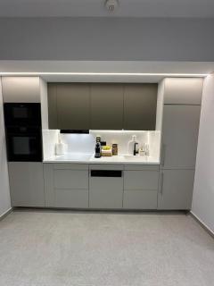 Alimar Pool Suite - 1