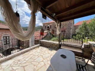 Arcadian Traditional GuestHouse - 9