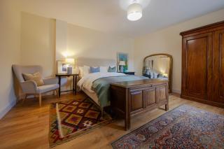 Riverfront Apartments at The Blue Goat Ramelton - 4