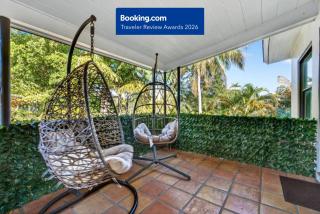 Sunny 2-Bedroom Miami Retreat with a Bright, Spacious Living Area & Relaxing Outdoor Seating - 20 min to FIFA! - 0