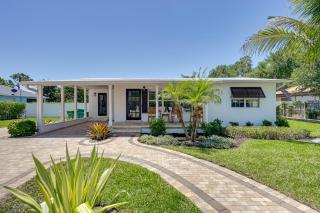 Sunroom & Yard! Family Naples Haven 3 Mi to Beach - 0