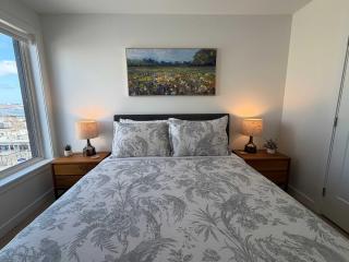 1 BR in HFX with waterview gym & 6 appliances - 2