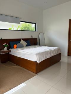 Spacious villa with pool in Lamay - 3