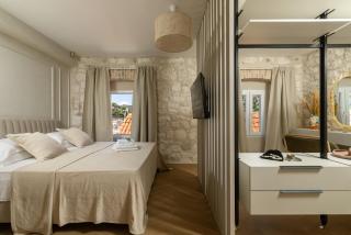 Villa Mayiva Royal Hvar - Exclusive Old Town Residence with Grand Terraces - 9