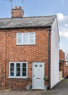Beautiful renovation in a fantastic location with free parking - 9
