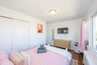 Cityside Charm - Backyard & Parking | World Cup - 7