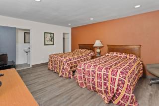 Village Lodge - 2