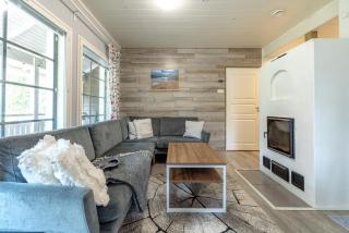 Villa Pajalehto | Cozy 3BR Villa Near Ski Slopes - 9