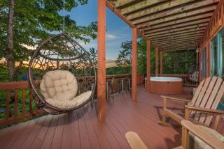 The Skybox Cabin Stunning Views HotTub Game Room - 7