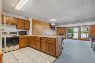 Lakeside Condo #16 4BR 3BA Timberlane Resort - 9