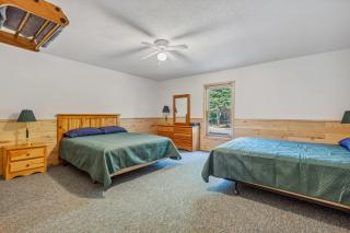 Lakeside Condo #21 4BR 4BA Timberlane Resort - 5