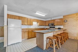 Lakeside Condo #18 4BR 4BA Timberlane Resort - 5