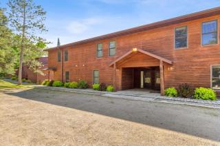 Lakeside Condo #20 4BR 4BA Timberlane Resort - 0