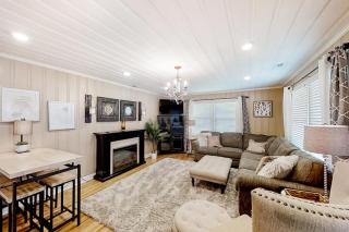 Little River Waterway Cottage Retreat - 3