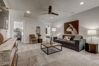 4 Bedroom 4 Bath, Pet Friendly Home with Hot Tub, Fire Pit, Pool - 4