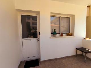 Roman Park Garden Apartment Near Mall Beach Harbor - Pafos - 3