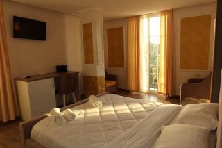 Esal Hotel - 8