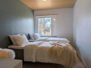 Arctic City Villa - Peaceful stay near center - 4